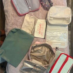 Elegant Green Cosmetic Bag